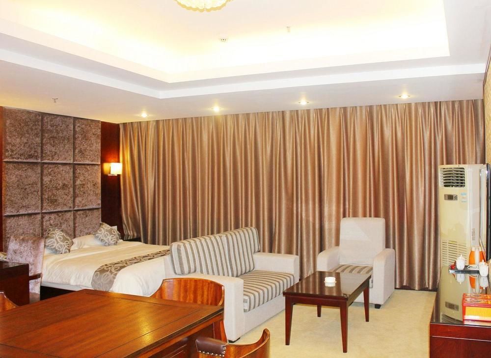 Chengdu Ronghome Hotel Buitenkant foto