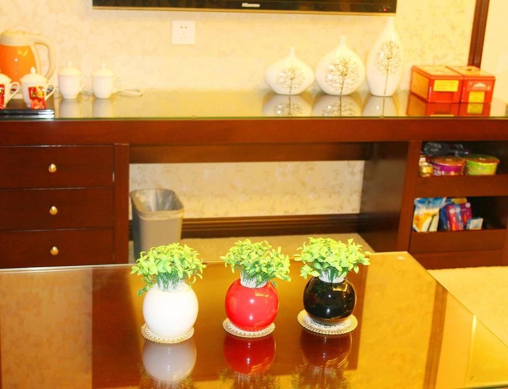 Chengdu Ronghome Hotel Buitenkant foto