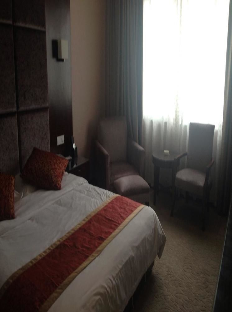 Chengdu Ronghome Hotel Buitenkant foto
