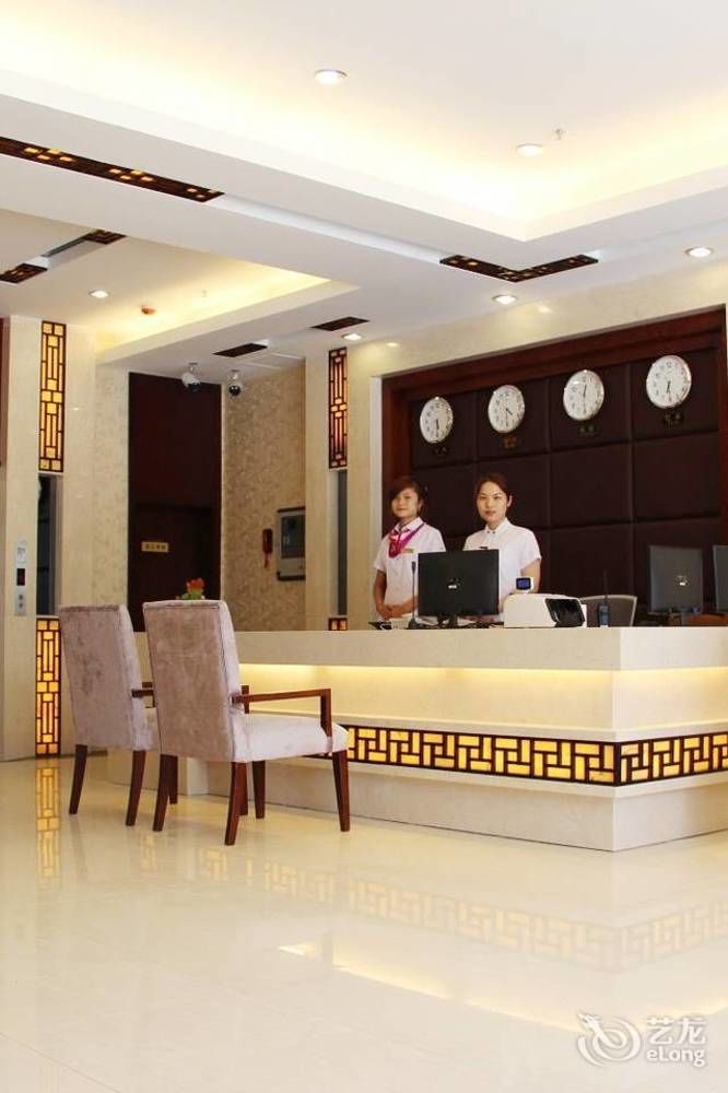 Chengdu Ronghome Hotel Buitenkant foto