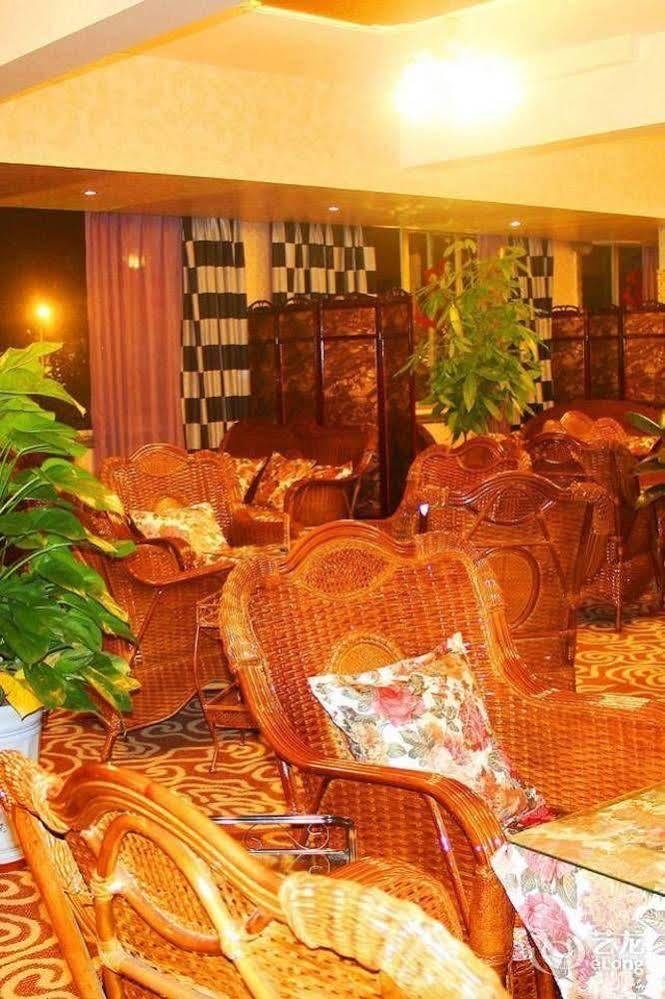 Chengdu Ronghome Hotel Buitenkant foto